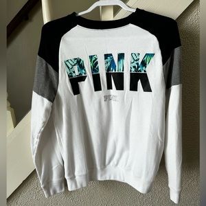 Crew neck- size small